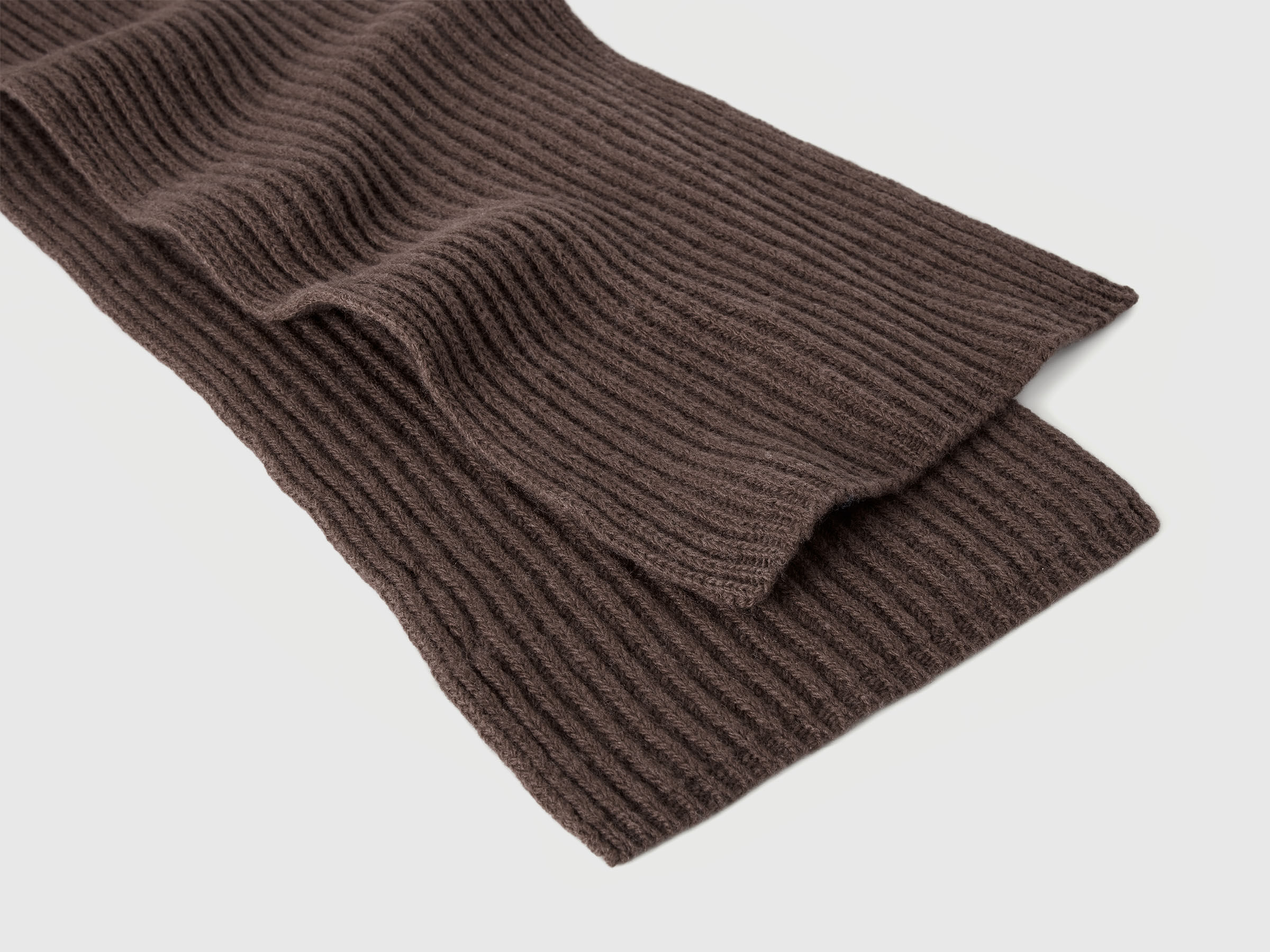 SCARF Men image number 2